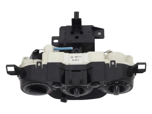 Used Climate control Climate control MAZDA 2 (DE_, DH_) 1.4 MZR-CD (68 hp) 31290646 31290646