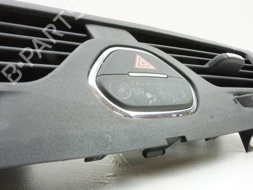 Used Air vent Air vent OPEL CORSA E (X15) 1.4 Turbo (08, 68) (101 hp) 18189595 18189595