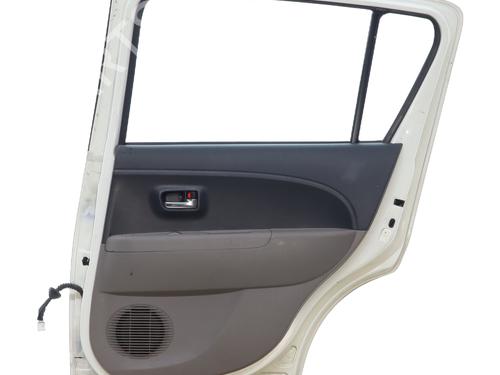 right-rear-door-daihatsu-sirion-m3_-2005-29158457 main image