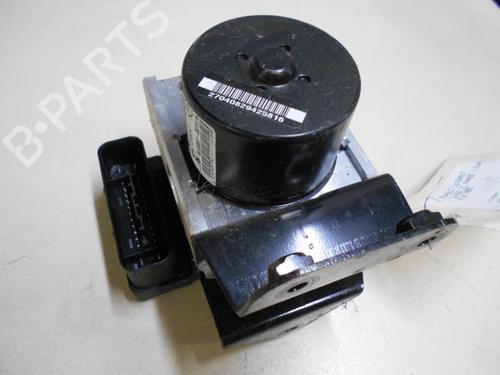 ABS Bremseaggregat RENAULT TWINGO II (CN0_) 1.5 dCi 75 (75 hp) 18174446