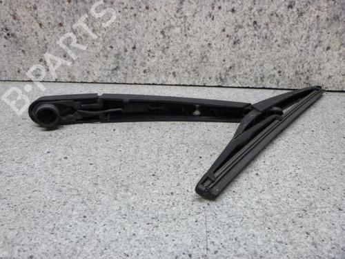 Used Rear windshield wiper arm RENAULT CAPTUR I (J5_, H5_) 1.5 dCi 90 (J5N4, J5M5, J5MW, J5M6, J5AL, J5AJ) (90 hp) 18190246