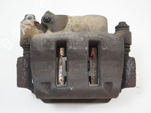 Used Right front brake caliper RENAULT MASTER II Platform/Chassis (ED/HD/UD) 2.5 dCi 100 (ED4V, ED8V, ED0U, ED0V, ED8U, HD0U, HD0V,... (99 hp) 22072380