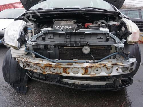 Lampa tylna lewa TOYOTA YARIS (_P9_) 1.3 VVT-i (SCP90_, SCP90R) | BP29919365C34