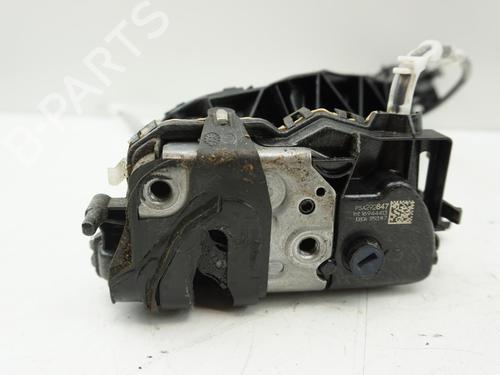 Used Front right lock OPEL CORSA F (P2JO) 1.2 (68) (75 hp) 18191661