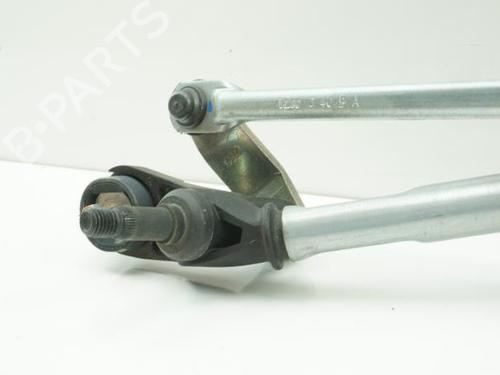 Used Front wiper motor Front wiper motor PEUGEOT 2008 II (UD_, US_, UY_, UJ_, UR_, UC_) 1.5 BlueHDI 130 (131 hp) 18193534 18193534