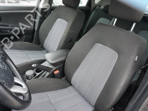 Armrest / Center console KIA CEE'D Hatchback (ED) 1.6 CRDi 115 | BP22072337I20  - Image 19