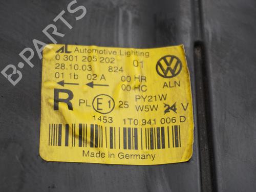 Right headlight VW TOURAN (1T1, 1T2) 2.0 TDI | BP18180235C29 