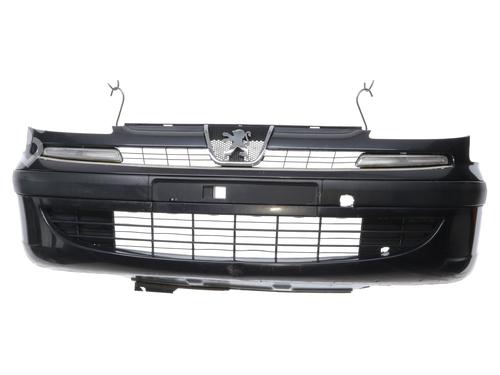 Used Front bumper PEUGEOT 807 (EB_) 2.2 HDi (163 hp) 27599211