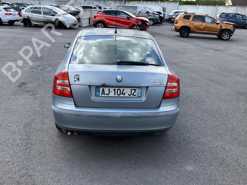 Left headlight SKODA OCTAVIA II (1Z3) 2.0 TDI 16V | BP31016652C28 - Image 8