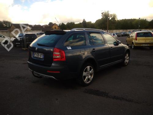 Right headlight SKODA OCTAVIA II Combi (1Z5) 2.0 TDI 4x4 | BP28806331C29 - Image 9