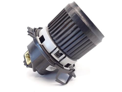 Used Heater blower motor Heater blower motor RENAULT CAPTUR I (J5_, H5_) 0.9 TCe 90 (90 hp) 18256111 18256111