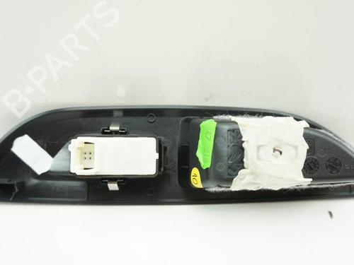 Used Right rear window switch PEUGEOT 2008 II (UD_, US_, UY_, UJ_, UR_, UC_) 1.5 BlueHDI 130 (131 hp) 18185851