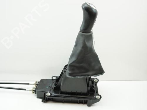 Used Gear lever Gear lever RENAULT CLIO IV Grandtour (KH_) 1.5 dCi 90 (KHN3, KHN4) (90 hp) 18197438 18197438