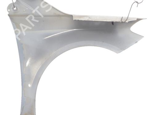 Used Left front fenders Left front fenders 37497478 37497478