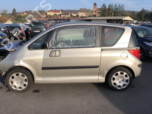 Left taillight PEUGEOT 1007 (KM_) 1.4 | BP24407885C34 - Image 22