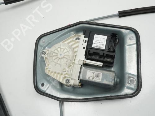 Used Front right window mechanism Front right window mechanism VW GOLF V (1K1) 2.0 TDI 16V (140 hp) 18179954 18179954