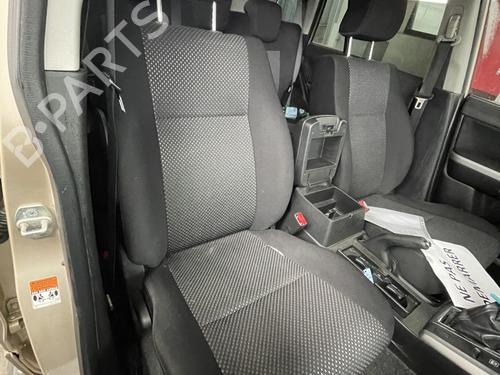 Used Right front seat SUZUKI GRAND VITARA II (JT, TE, TD) 1.9 DDiS All-wheel Drive (JT419, TD44, JB419WD, JB419XD,... (129 hp) 24304069