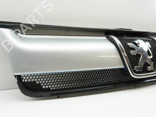 Used Grille PEUGEOT BOXER Van (244) 2.2 HDi (101 hp) 18189547