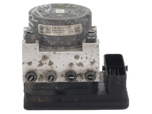 Used ABS pump VW GOLF VII (5G1, BQ1, BE1, BE2) 2.0 TDI (150 hp) 32630359
