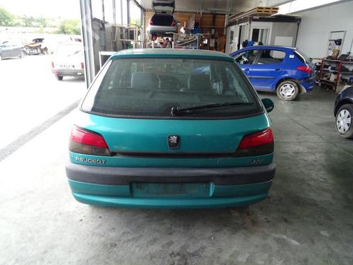 Left taillight PEUGEOT 306 Hatchback (7A, 7C, N3, N5) 1.9 D | BP18190140C34