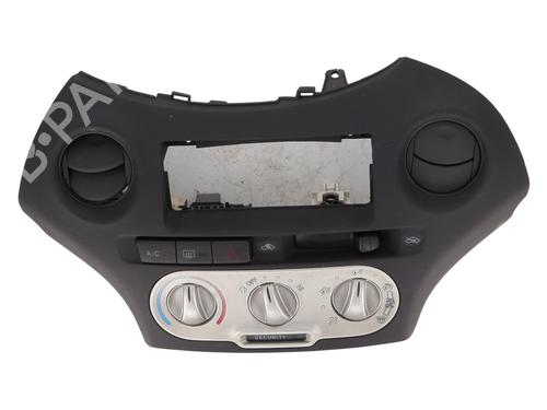 Commande Chauffage TOYOTA YARIS (_P1_) 1.4 D-4D (NLP10_, NLP10R) (75 hp) 19730279