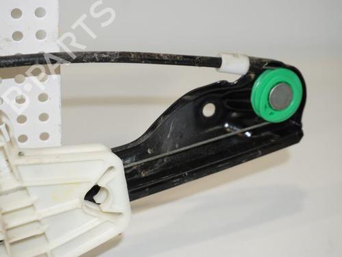 Rudehejsemekanisme venstre bagtil VW GOLF V (1K1) 1.9 TDI | BP18185748C24 