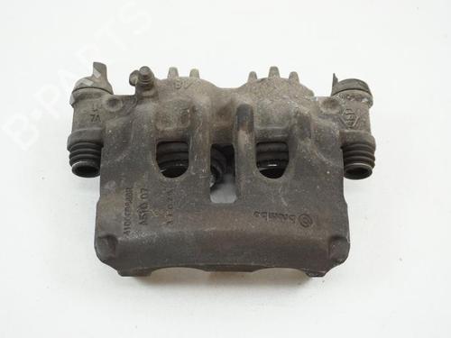 Used Right front brake caliper Right front brake caliper RENAULT MASTER III Van (FV) 2.3 dCi 150 FWD (FV0F, FV03, FV09) (150 hp) 18185018 18185018