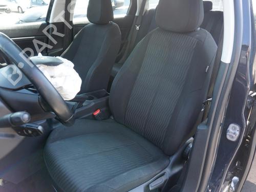Headrest PEUGEOT 308 SW II (LC_, LJ_, LR_, LX_, L4_) 1.5 BlueHDi 100 | BP18192195I31 