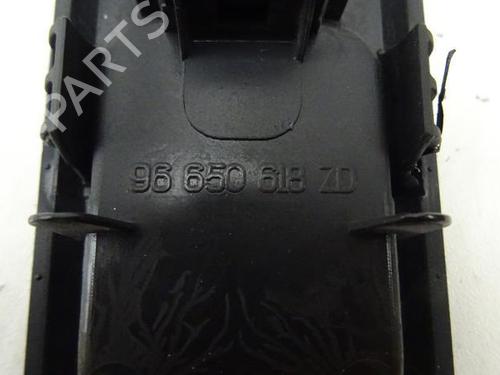 Used Right front window switch PEUGEOT 5008 (0U_, 0E_) 1.6 HDi (114 hp) 18181906