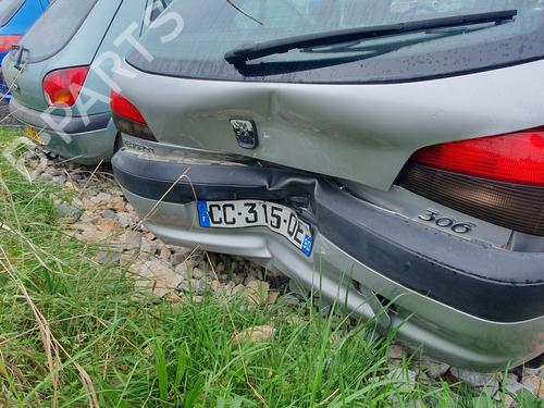 Right headlight PEUGEOT 306 Hatchback (7A, 7C, N3, N5) 1.8 16V | BP23901396C29 