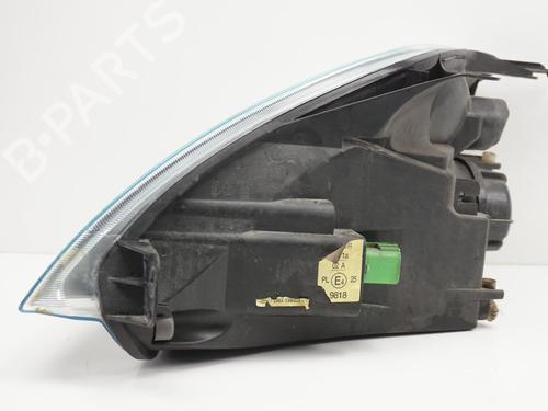 Højre forlygte FORD FIESTA V (JH_, JD_) 1.4 TDCi (68 hp) 18186803
