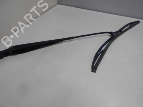 Used Front windshield wiper arm DACIA LOGAN MCV (KS_) 1.5 dCi (KS0W) (86 hp) 18186396
