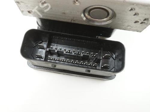 Used ABS pump RENAULT TWINGO II (CN0_) 1.5 dCi 75 (75 hp) 18196615