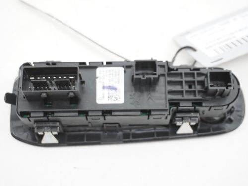 Left front window switch PEUGEOT 308 SW II (LC_, LJ_, LR_, LX_, L4_) 1.2 THP 130 | BP20308651I27 