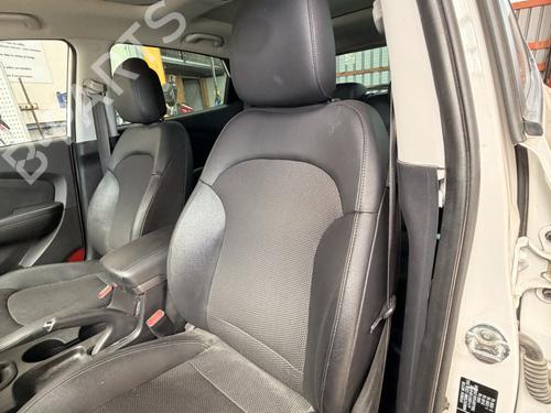 Left front seat HYUNDAI ix35 (LM, EL, ELH) 1.7 CRDi | BP36555437C15 - Image 2