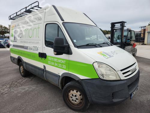 Right front seat IVECO DAILY IV Van 35C10, 35S10 | BP31096835C16 - Image 10