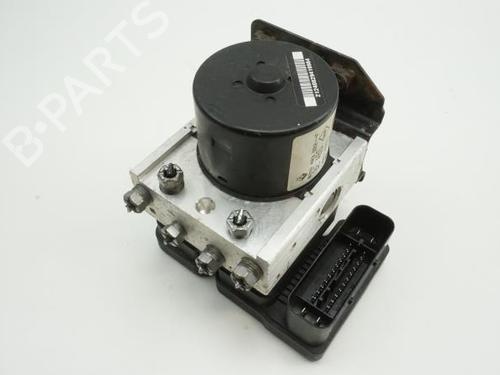 Used ABS pump RENAULT TWINGO II (CN0_) 1.5 dCi (CN0E) (64 hp) 18193235