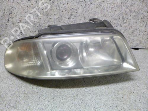 Right headlight AUDI A4 B5 (8D2) 2.4 quattro 8D0941030AK