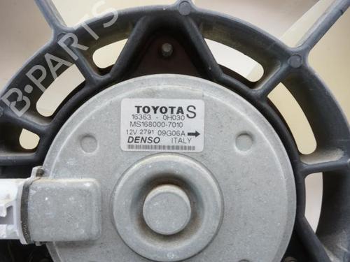 Køleventilator elektrisk TOYOTA YARIS (_P1_) 1.4 D-4D (NLP10_, NLP10R) (75 hp) 18174045