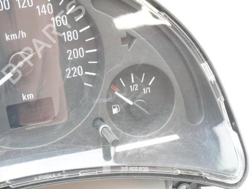 Used Instrument cluster Instrument cluster OPEL CORSA C (X01) 1.2 Twinport (F08, F68) (80 hp) 18181831 18181831