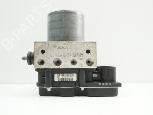 Used ABS pump PEUGEOT 308 I (4A_, 4C_) 1.6 HDi (92 hp) 18197720