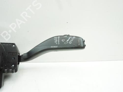 Used Steering column stalk VW POLO V (6R1, 6C1) 1.2 (60 hp) 18197455