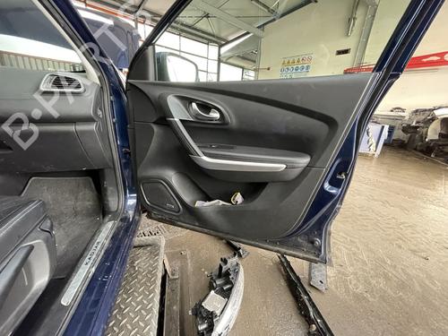 Høyre frontpanel RENAULT KADJAR (HA_, HL_) 1.3 TCe 140 (HLNB, HLN1) (140 hp) 31981441
