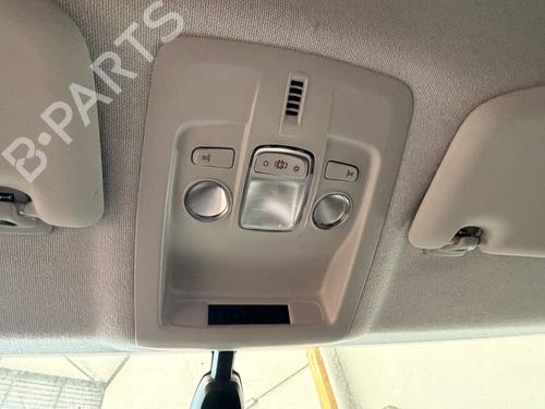 interior-roof-light-citroen-c4-cactus-2014-34172237 main image