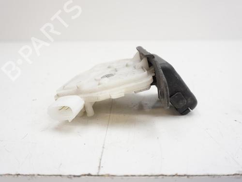 Used Tailgate lock TOYOTA YARIS (_P13_) 1.3 (NSP130_, NSP130) (99 hp) 18191368