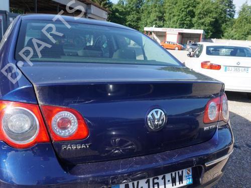Højre baglygte VW PASSAT B6 (3C2) 2.0 TDI (140 hp) 18193077