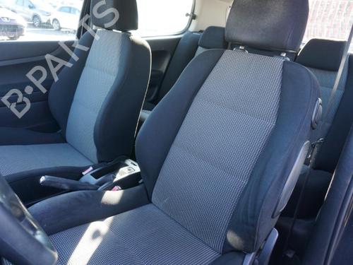 Błotnik przedni lewy PEUGEOT 307 (3A/C) 1.6 HDi 110 | BP18178001C41