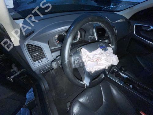 Used Steering wheel VOLVO XC60 I SUV (156) D5 AWD (205 hp) 32312111