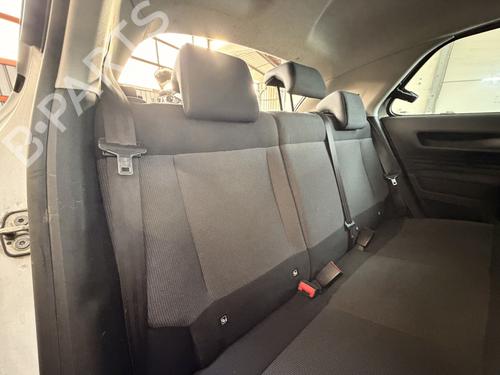 rear-seat-citroen-c4-cactus-2014-39554608 main image