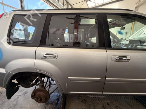 Used Right rear door Right rear door 37519965 37519965